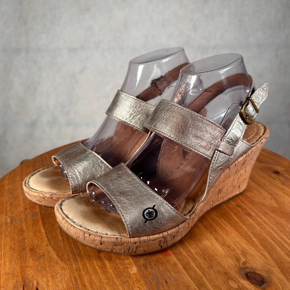 Born Wedge Sandals Women 9 Metallic Champagne Excellent Cork Slingback F43310